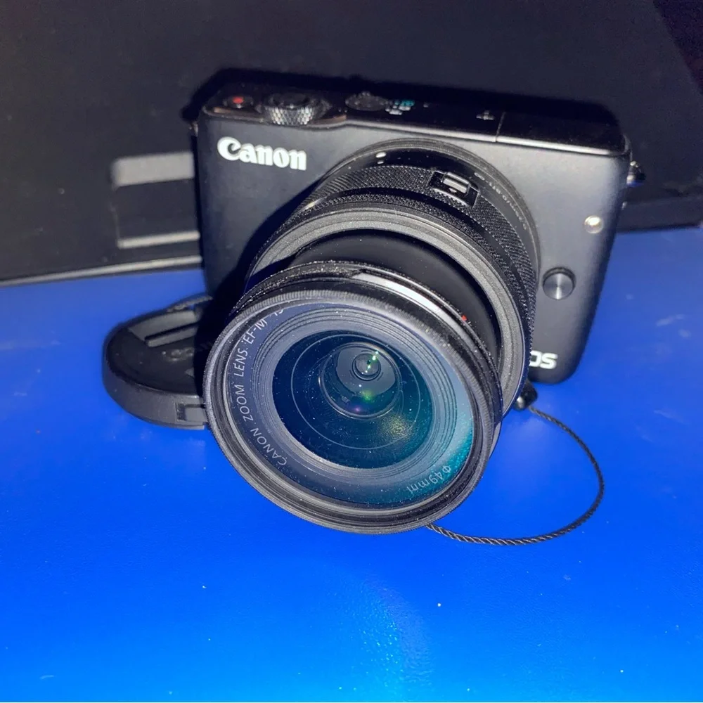 Canon EOS M10 Black Mirrorless Camera
